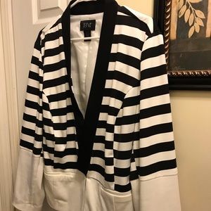Like new black and white blazer! Size 22/24.